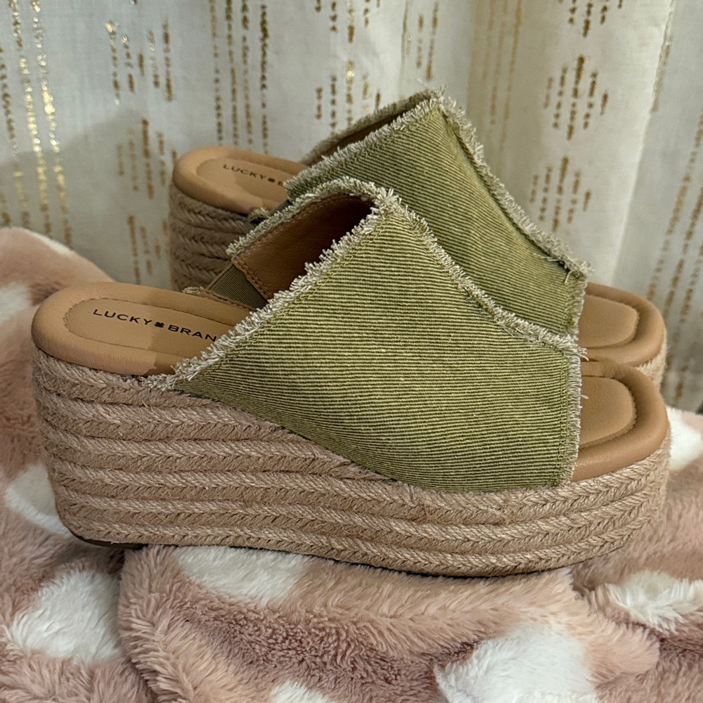 Lucky Brand Olive Espadrille Wedges - Picture 2 of 4